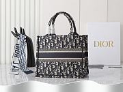 Colestore Dior Book Tote Small Blue Dior Oblique Embroidery size 26cm - 4
