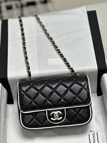 Colestore Chanel 25P Mini Flap Bag Lambskin Black 12.5x19.5x3.5CM