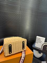 Colestore Louis Vuitton Capucines BB 19x25cm - 4