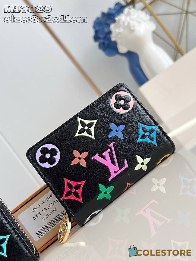 Colestore Louis Vuitton LV x TM Lou Coussin 8.5x2.2x11.5 - 1