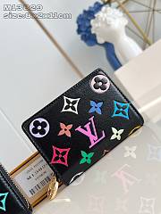 Colestore Louis Vuitton LV x TM Lou Coussin 8.5x2.2x11.5 - 1