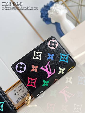 Colestore Louis Vuitton LV x TM Lou Coussin 8.5x2.2x11.5