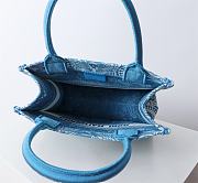 Colestore Dior Small Book Tote Celestial Blue and White D-Butterfly Paisley Embroidery 26.5 x21 x14 cm - 5