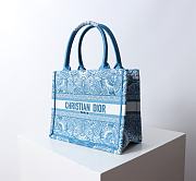 Colestore Dior Small Book Tote Celestial Blue and White D-Butterfly Paisley Embroidery 26.5 x21 x14 cm - 4