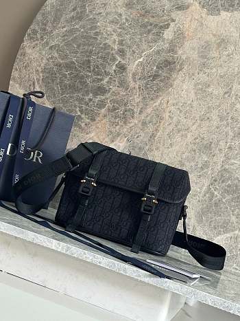 Colestore Dior Hit the Road Gravity Black 24x18x8cm