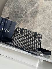 Colestore Dior Hit the Road Gravity  24x18x8cm - 4