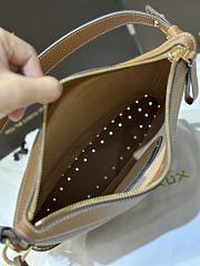Colestore Delvaux Pin Swing Taurillon Soft 29x9x20cm - 5