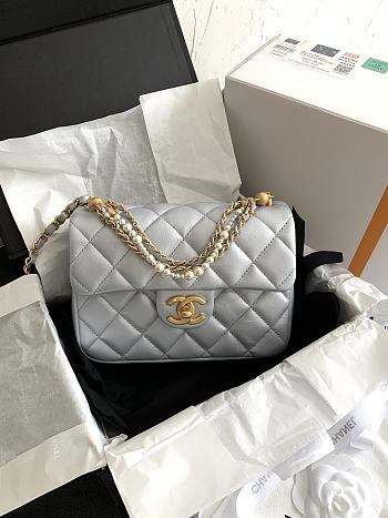Colestore Chanel 24P Mini Square Pearl Flap Bag 20x7x14cm