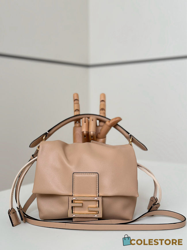 Colestore Fendi Medium Mamma Baguette shoulder bag 26.5x18x8.5cm - 1