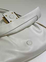 Colestore Fendi Medium Mamma Baguette White shoulder bag 26.5x18x8.5cm - 5
