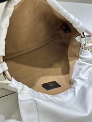 Colestore Fendi Medium Mamma Baguette White shoulder bag 26.5x18x8.5cm - 3
