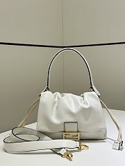 Colestore Fendi Medium Mamma Baguette White shoulder bag 26.5x18x8.5cm - 2
