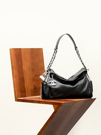 Colestore Chanel Small Ultimate Soft Hobo 30x20x12cm