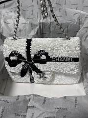Colestore Chanel 24B Sequins Ribbon Flap Bag White size 20cm - 4
