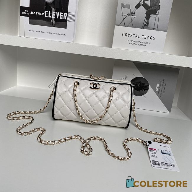 Colestore Chanel Clutch With Chain White & Black 11.5×18.5×11cm - 1