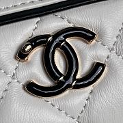 Colestore Chanel Clutch With Chain White & Black 11.5×18.5×11cm - 5