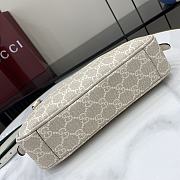 Colestore Gucci GG Emblem Small Shoulder Bag Beige 24.5x16x5cm - 4