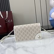 Colestore Gucci GG Emblem Wallet With Leather Strap Beige 20x12.5x5cm - 1