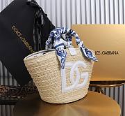 Colestore Dolce & Gabbana Small Kendra Shopper in White 35x26x16cm - 5