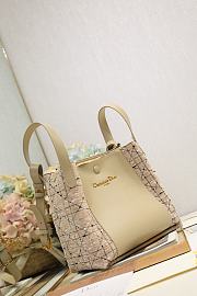 \Colestore Dior Signature Bucket Bag in Yellow 24x21x14cm - 4