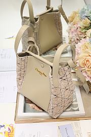 \Colestore Dior Signature Bucket Bag in Yellow 24x21x14cm - 3