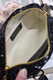 Colestore Dior D-Vibe East-West in Black 20.5 x 13 x 5cm - 6