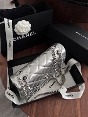 Colestore Chanel 25S Clutch With Chain Slivery 10 x 16.5 x 5cm - 4