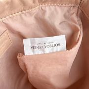 Colestore Bottega Veneta Leather Dustbag in Pink 21x16.6x1cm - 2