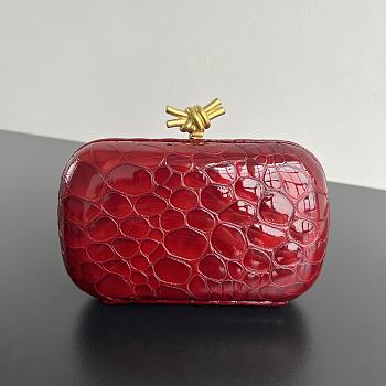 Colestore Bottega Veneta Knot Shiny Alligator Red 20x12x5.5cm