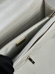 Colestore Chanel 25P Woc White size 19cm - 4