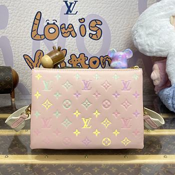Colestore Louis Vuitton Coussin PM Beige Rose 26 x 20 x 12 cm