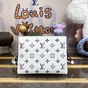 Colestore Louis Vuitton Coussin BB White 21 x 16 x 7 cm - 4