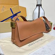 Colestore Louis Vuitton Low Key Messenger Cognac Brown 30x18x12cm - 6