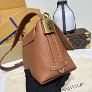 Colestore Louis Vuitton Low Key Messenger Cognac Brown 30x18x12cm - 5