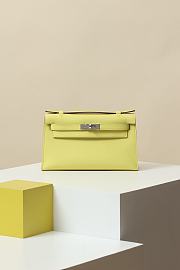 Colestore Hermes Kelly Pochette Jaune Espom Leather in Chick Yellow 22x7x13cm - 1