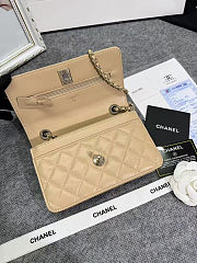 Colestore Chanel Woc S23 Beige Caviar size 19cm - 4