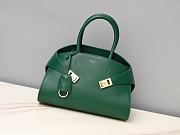 Colestore Ferragamo Medium Hug Tote Bag Green 31.5x19x22cm - 3