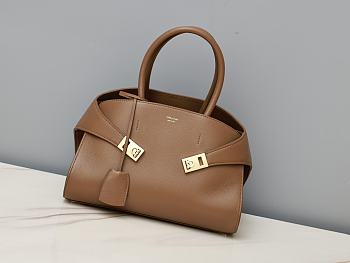 Colestore Ferragamo Medium Hug Tote Bag Brown 31.5x19x22cm