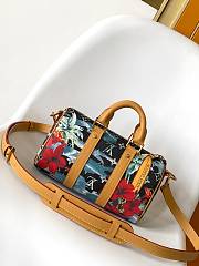 Colestore Louis Vuitton Keepall Bandoulière 25 Surfing Monogram 25x15x11CM - 4