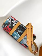 Colestore Louis Vuitton Keepall Bandoulière 25 Surfing Monogram 25x15x11CM - 3