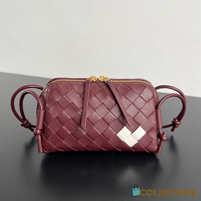 Colestore Bottega Veneta Concert Heart Pouch in Intrecciato Leather 18.5x11.5x8.5cm - 1