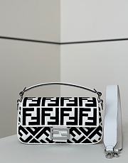 Colestore Fendi Baguette Bag - Blanc 27×6×14 - 1