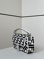 Colestore Fendi Baguette Bag - Blanc 27×6×14 - 6