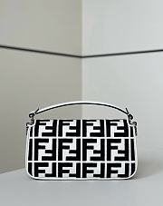 Colestore Fendi Baguette Bag - Blanc 27×6×14 - 4