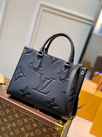 Colestore Louis Vuitton Onthego MM Tote Monogram Empreinte 'Sac Plat' 25 x 19 x 11.5cm