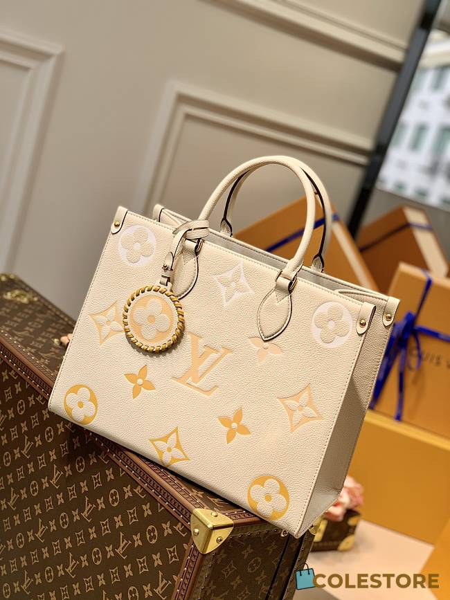 Colestore Louis Vuitton OnTheGo MM Monogram 'Empreinte Leather' 35x27x14cm - 1