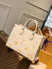 Colestore Louis Vuitton OnTheGo MM Monogram 'Empreinte Leather' 35x27x14cm - 3
