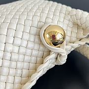 Colestore Bottega Veneta Tosca Bag in White 20x15.5x7cm - 2