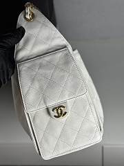 Colestore Chanel 25 Small Handbag Grained Calfskin & Gold-Tone Metal White 30x26x14cm - 4