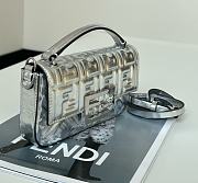Colestore Fendi Baguette Phone Pouch in Silver 18.5x10x2.5cm - 6
